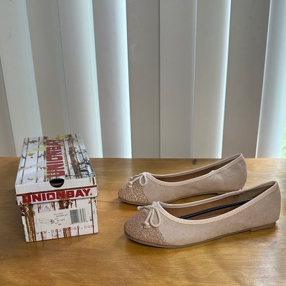 UNIONBAY Women's Tan Light Pink Glitter Toe Flats size 4M - Picture 1 of 11